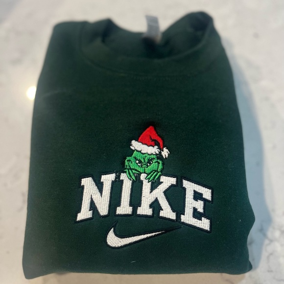 Embroidered Nike Grinch Christmas Graphic Crewneck - Picture 4 of 5